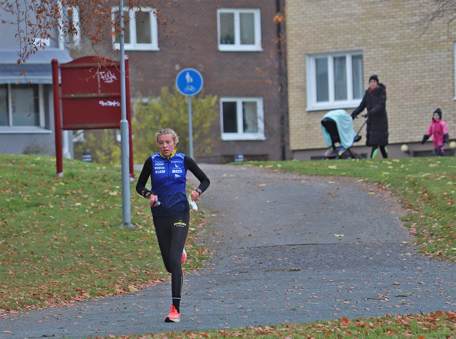 Hanna Lundberg springer mot sista kontrollen.