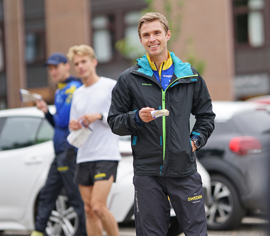 En harmonisk Martin Regborn promenerade runt på torsdagens Model Event. Bild: Tero Marjamäki.