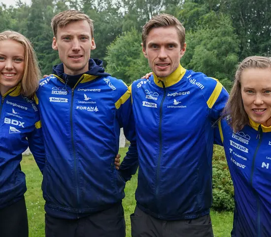 Sverige ställer upp med följande kvartett på söndagens stafett på Sprint-VM i Edinburgh: Hanna Lundberg, Emil Svensk, Martin Regborn och Tove Alexandersson.