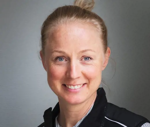 042825 Personalporträtt Emelie Holmström Simon Rehnstrom