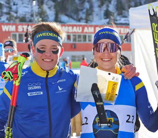  Jonatan Ståhl och Magdalena Olsson avslutade VM  i skidorientering med silver i mixstafetten.