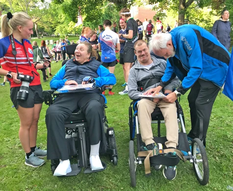 Para-utövare i rullstol redo för start på Stockholm City Cup.