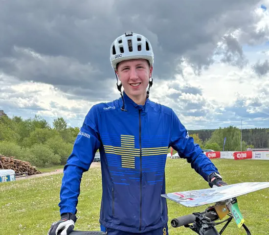 : Joel Holmgård njuter efter andra raka guldet på UEM i MTBO i Litauen.
